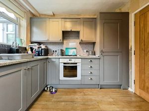 Photo 16- click for photo gallery